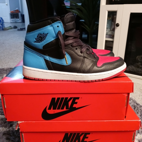 Air Jordan 1 UNC to chi